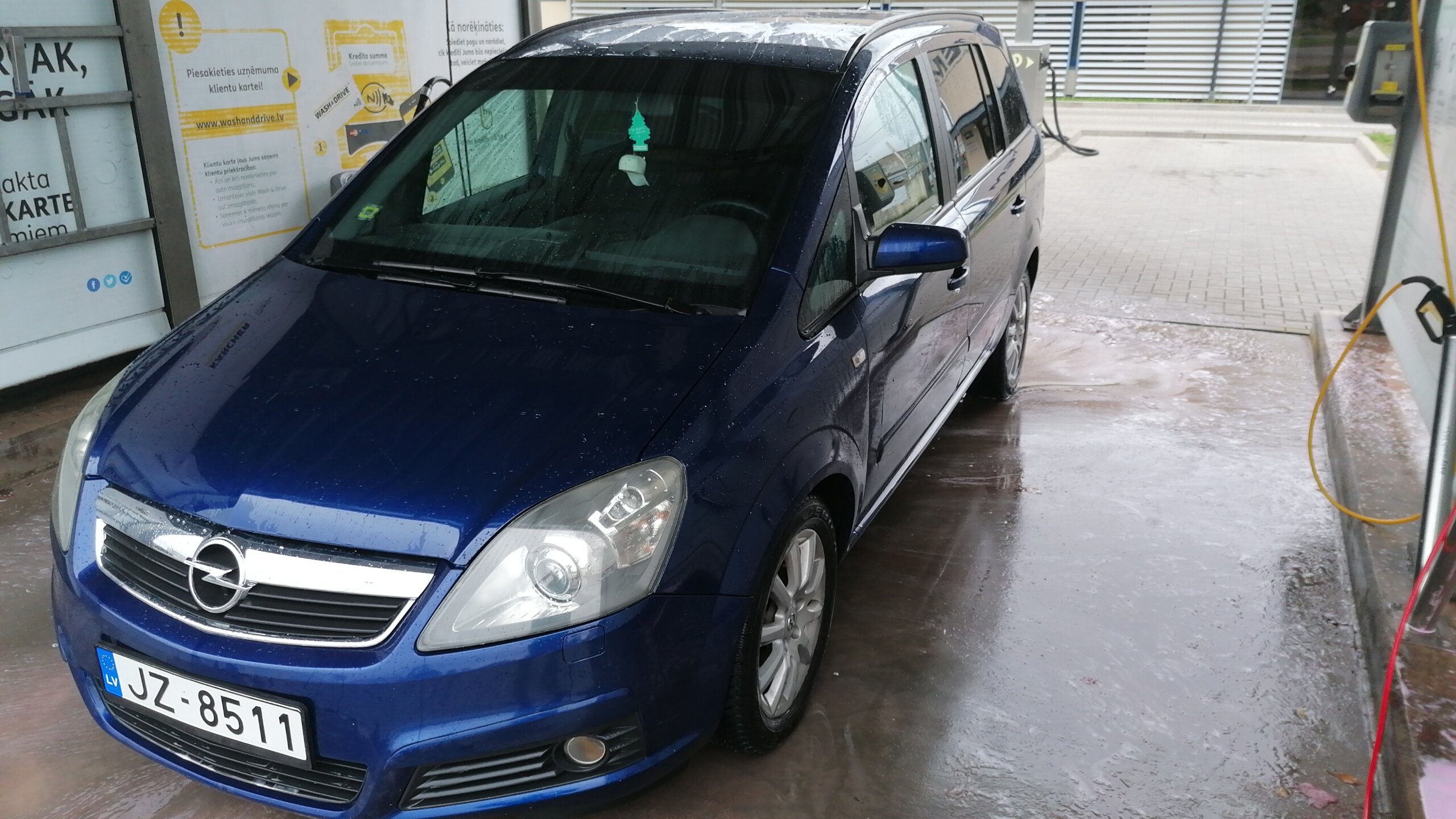 PP Opel Zafira 2 250 00 Ģimenes opelis uz tirgošanu saistiba ar cita