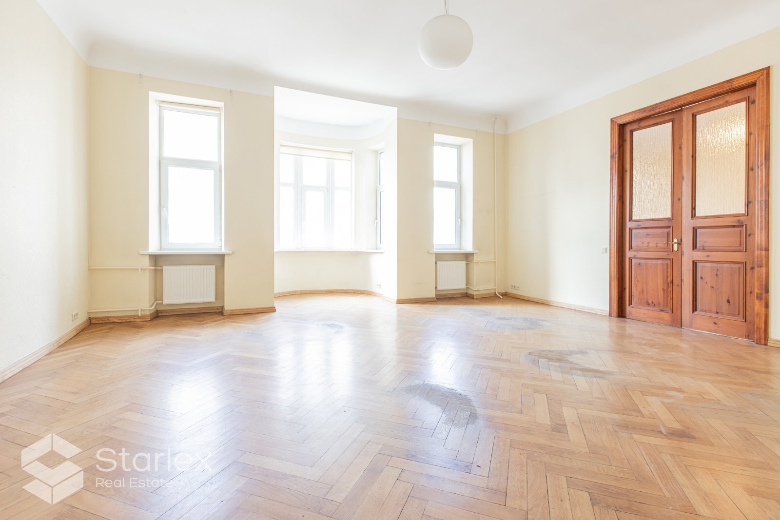 Lāčplēša 61