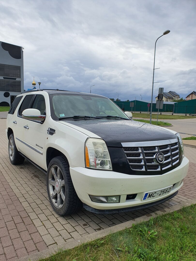 Cadillac escalade lv