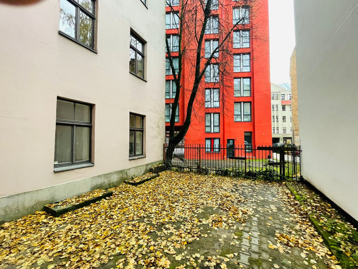 Brīvības 85
