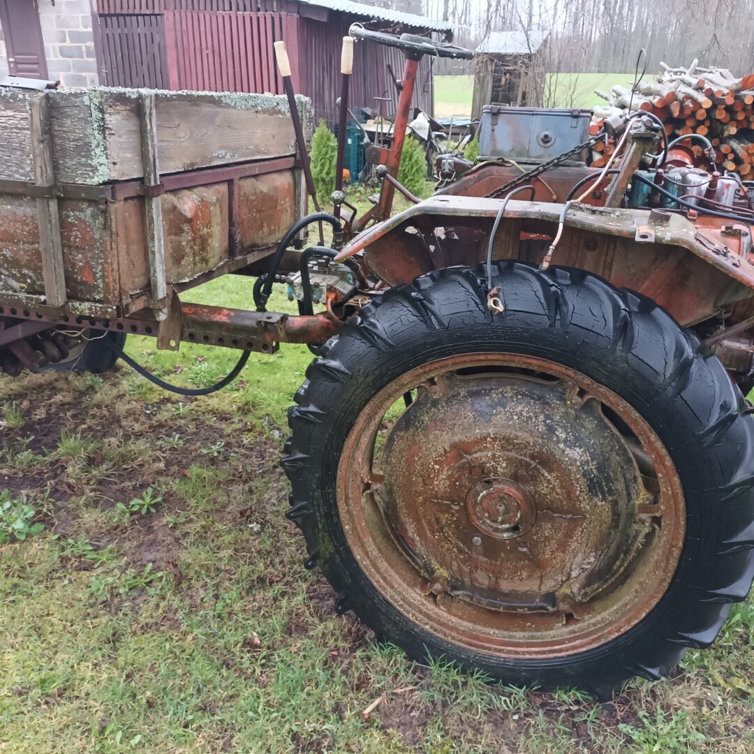 Pārdod - Lauksaimniecības Tehnika Lauksaimniecības Traktors 1980