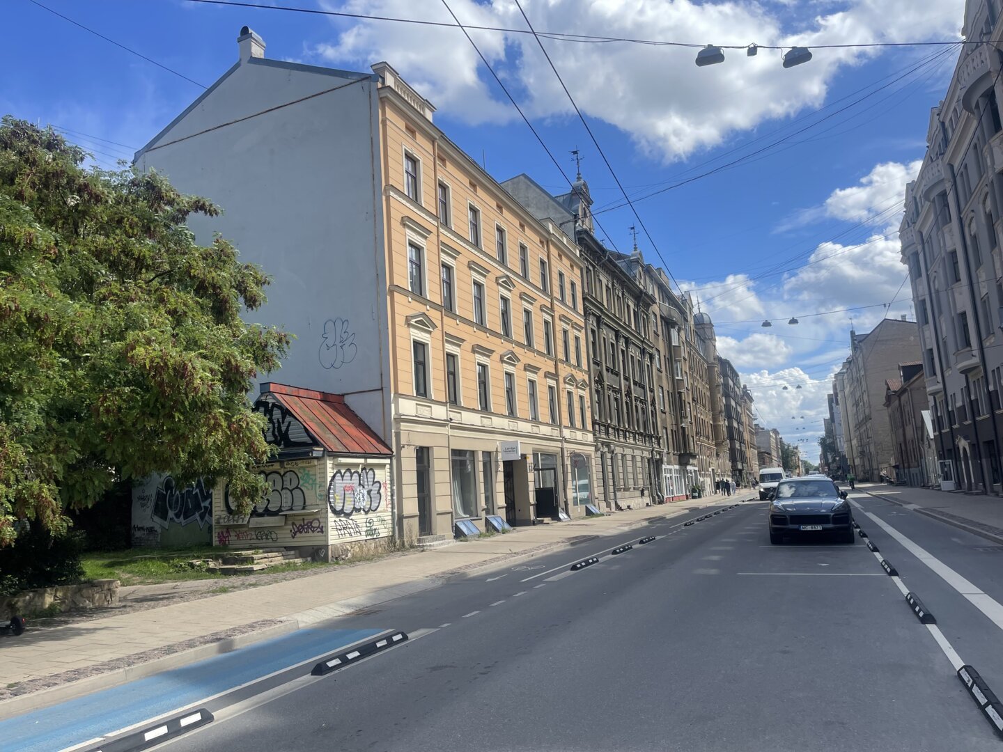Bruņinieku 41