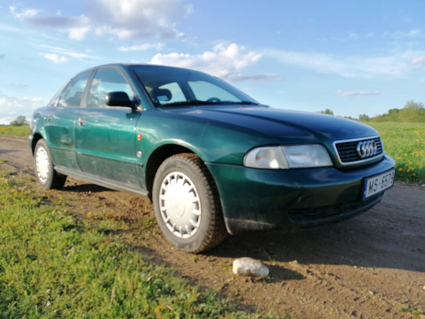 PP Audi A4: Mīlēts, kopts un saudzīgi lietots ar pārbaudāmu nobraukumu ...
