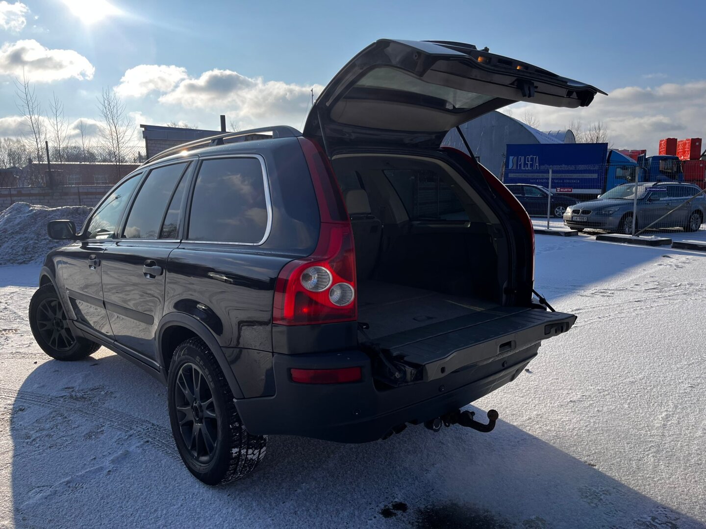 4000€ Volvo XC90 2004 2.4 Dīzelis Pārdodu melnu Volvo Xc90 sakarā ar