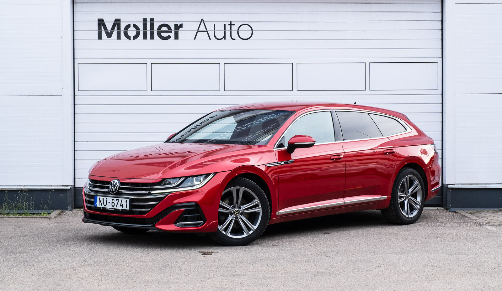 Ad Photo