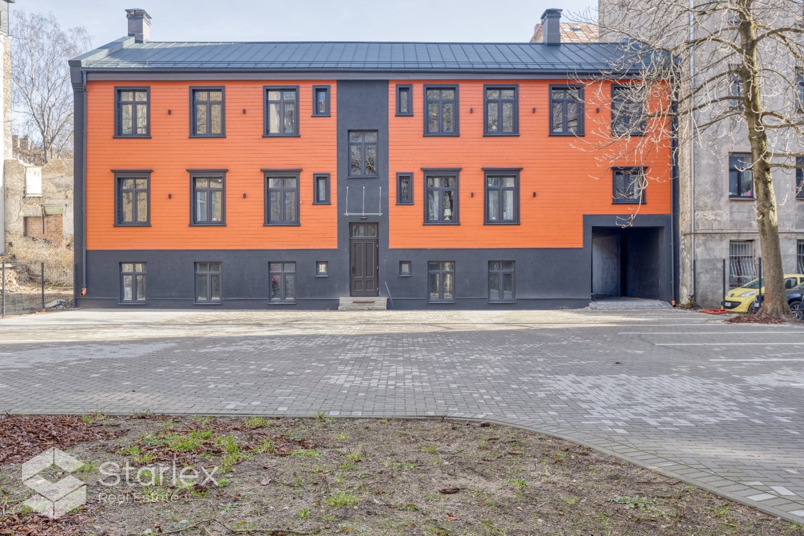 Bruņinieku 85