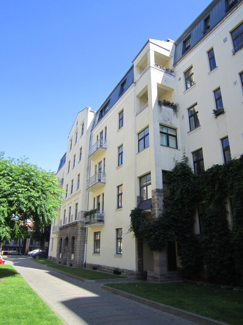 Valdemāra 33